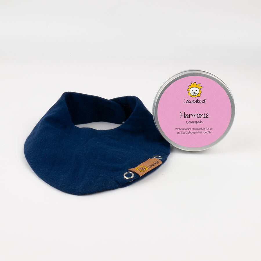 Halstuch dunkelblau "Newborn" mit Kräuterpad-Dose "Harmonie"