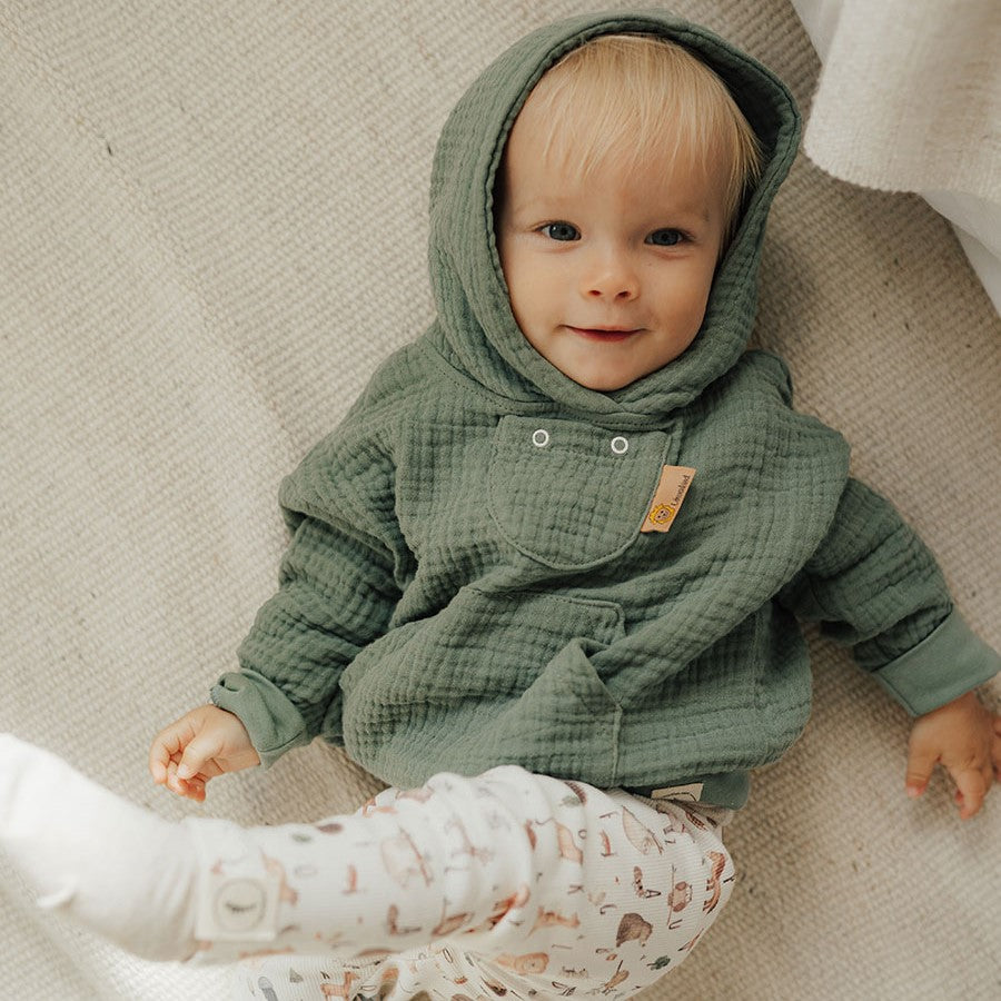 Löwenkind x marthas.mini Hoodie am Kind
