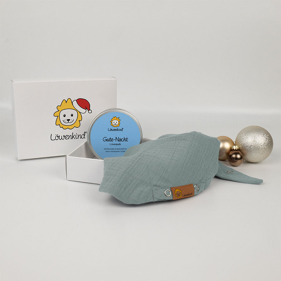 Weihnachts-Geschenkbox mit grünem Halstuch und Kräuterpad-Dose Sorte "Gute-Nacht"