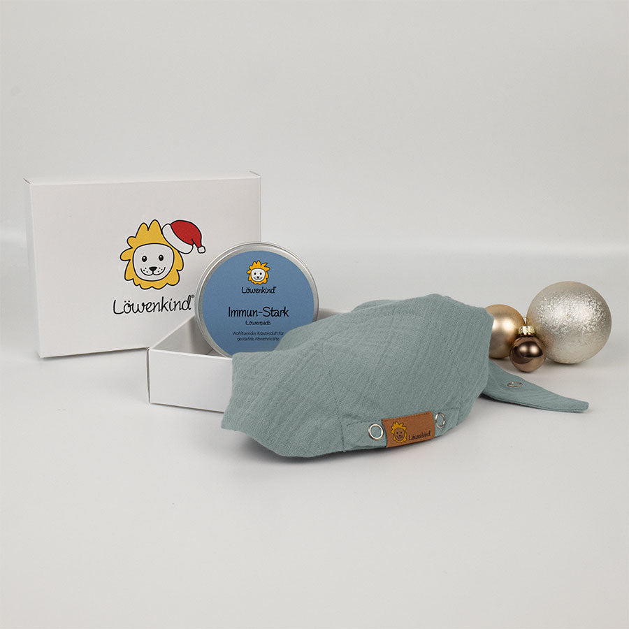 Weihnachts-Geschenkbox mit grünem Halstuch und Kräuterpad-Dose Sorte "Immun-Stark"