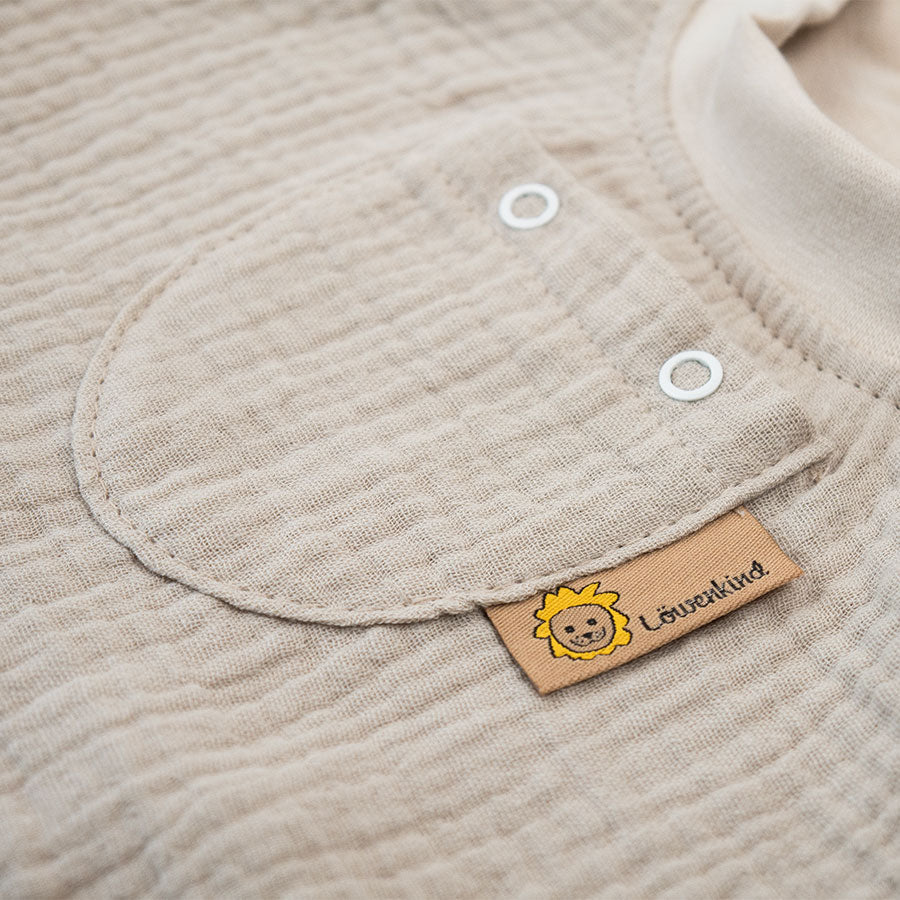 Musselin-Sweatshirt mit Pad-Tasche Nahaufnahme